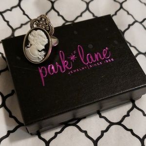 Cameo ring